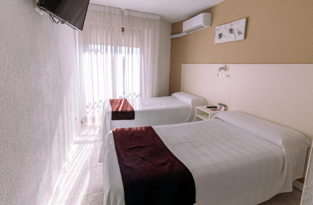 Pension Venecia Pinto Exterior photo
