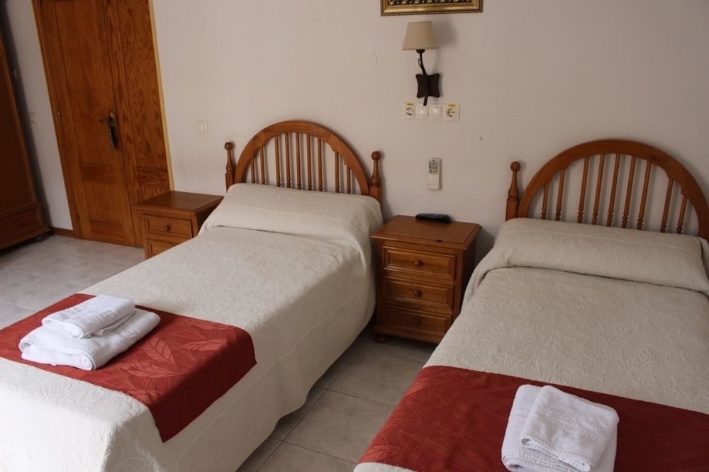 Pension Venecia Pinto Exterior photo