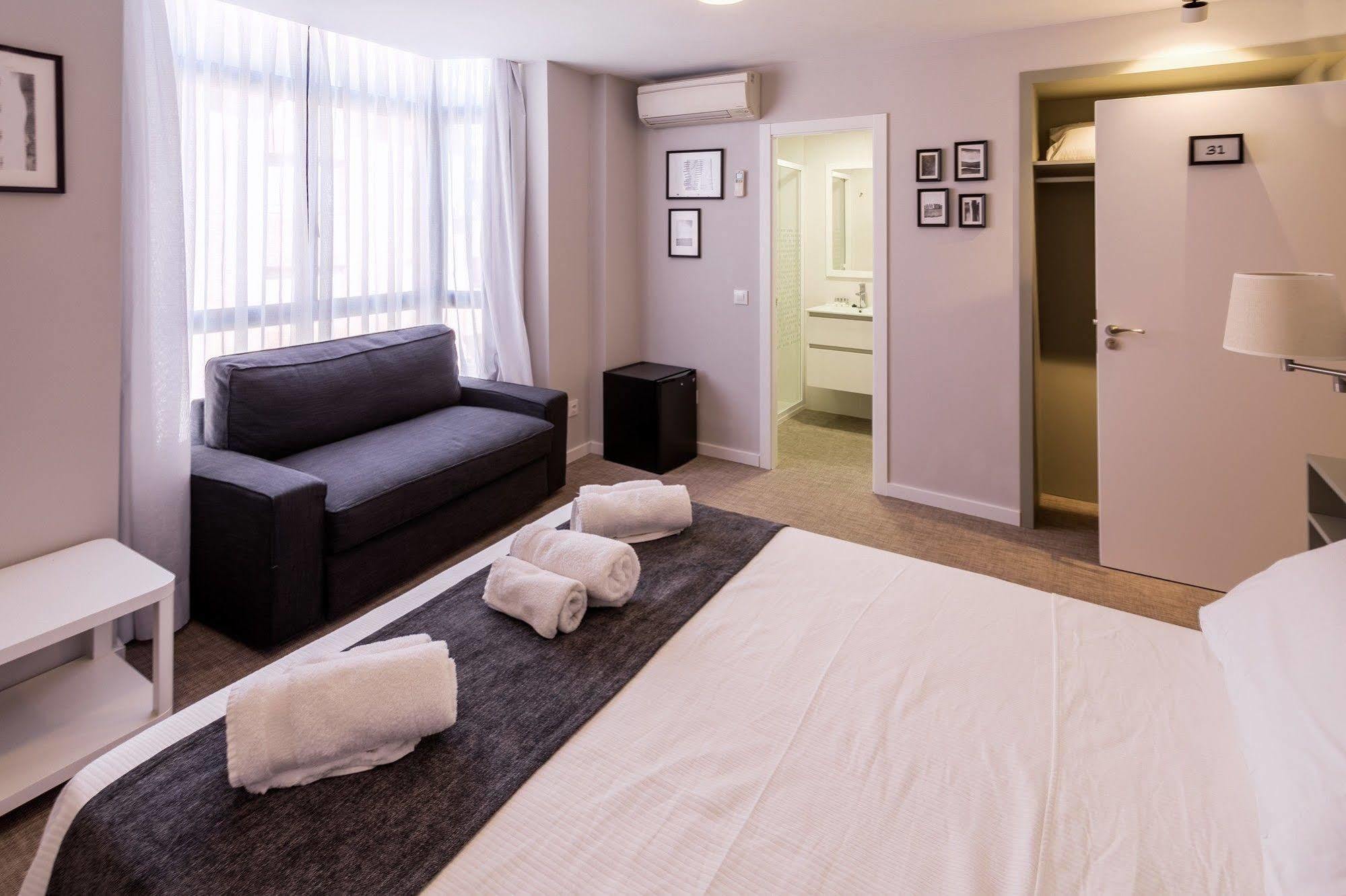 Pension Venecia Pinto Exterior photo