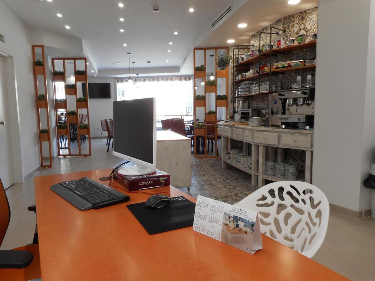 Pension Venecia Pinto Exterior photo